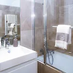 Liiiving In | Ribeira Boutique Apartamento *