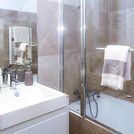Liiiving In | Ribeira Boutique Apartament *